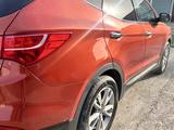 Hyundai Santa Fe 2015 года за 5 300 000 тг. в Атырау – фото 4