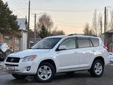 Toyota RAV4 2010 года за 7 000 000 тг. в Астана