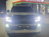 Toyota Land Cruiser 2011 года за 15 250 000 тг. в Актобе – фото 2