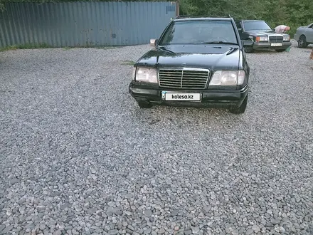 Mercedes-Benz E 230 1992 года за 900 000 тг. в Талдыкорган – фото 11