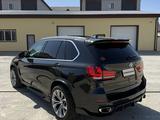 BMW X5 2015 года за 11 000 000 тг. в Атырау – фото 2