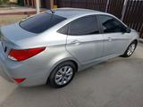 Hyundai Accent 2015 годаfor7 000 000 тг. в Атырау – фото 2