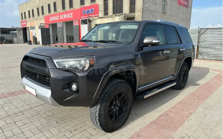 Toyota 4Runner 2012 годаfor12 000 000 тг. в Актау