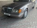 Mercedes-Benz E 200 1993 года за 1 500 000 тг. в Алматы
