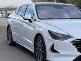 Hyundai Sonata 2021 года за 14 500 000 тг. в Алматы – фото 4