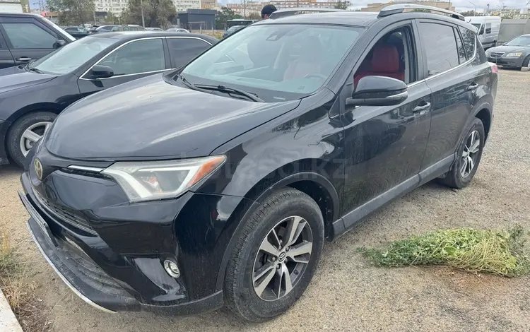 Toyota RAV4 2018 года за 9 500 000 тг. в Актау