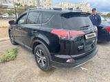 Toyota RAV4 2018 года за 9 500 000 тг. в Актау – фото 3
