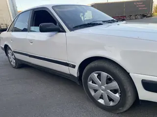 Audi 100
