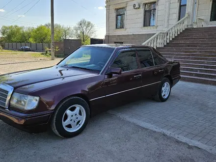 Mercedes-Benz E 230 1993 года за 2 700 000 тг. в Астана – фото 7