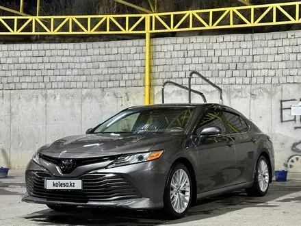 Toyota Camry 2018 года за 12 900 000 тг. в Шымкент