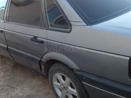 Volkswagen Passat 1989 года за 800 000 тг. в Атырау – фото 2