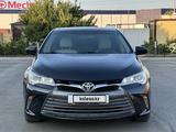 Toyota Camry 2015 года за 6 400 000 тг. в Атырау – фото 2