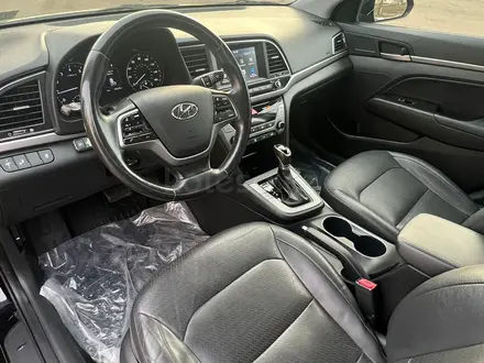 Hyundai Elantra 2018 года за 5 200 000 тг. в Уральск – фото 6