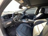 Mercedes-Benz GLE 400 2019 годаfor31 000 000 тг. в Атырау – фото 3