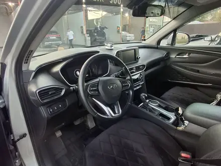 Hyundai Santa Fe 2019 года за 13 500 000 тг. в Семей – фото 14