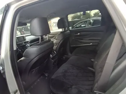Hyundai Santa Fe 2019 года за 13 500 000 тг. в Семей – фото 15