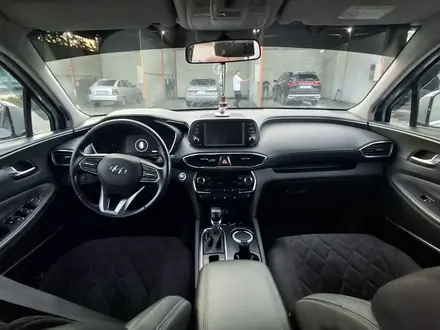 Hyundai Santa Fe 2019 года за 13 500 000 тг. в Семей – фото 16