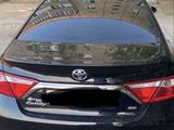 Toyota Camry 2017 года за 5 200 000 тг. в Балхаш – фото 2