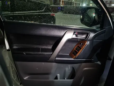 Toyota Land Cruiser Prado 2013 года за 15 350 000 тг. в Актобе – фото 8