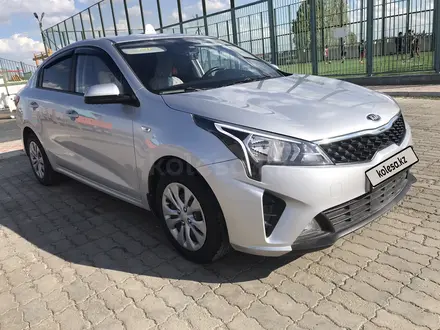 Kia Rio 2021 года за 7 800 000 тг. в Атырау