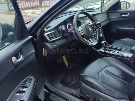 Kia K5 2020 года за 6 700 000 тг. в Алматы – фото 14