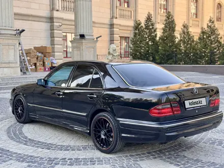 Mercedes-Benz E 320 2001 года за 3 800 000 тг. в Алматы – фото 4