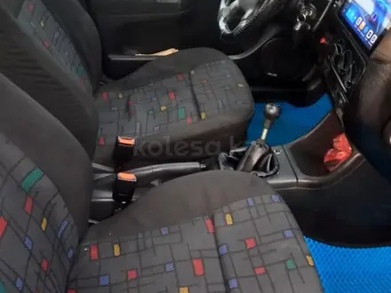 Volkswagen Golf 1997 года за 1 500 000 тг. в Шымкент – фото 7