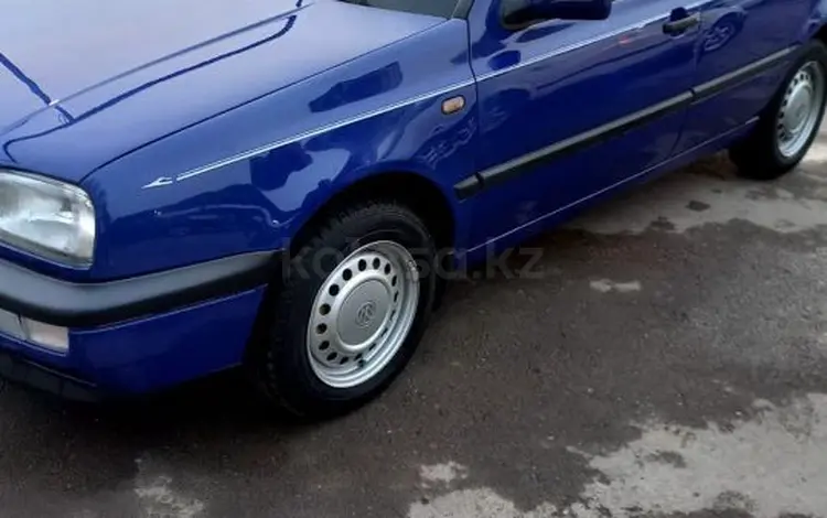Volkswagen Golf 1997 года за 1 500 000 тг. в Шымкент