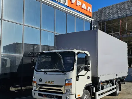 JAC  Бортовой — тентованный на базе шасси N56 (Категория В, г/п 3 тонны) 2024 года за 15 500 000 тг. в Атырау – фото 6