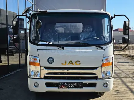 JAC  Бортовой — тентованный на базе шасси N56 (Категория В, г/п 3 тонны) 2024 года за 15 500 000 тг. в Атырау – фото 8