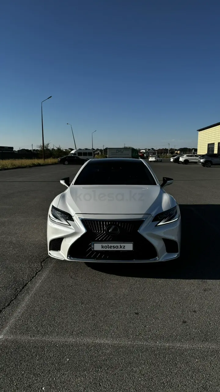 Lexus ls-500, 2018