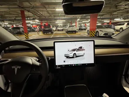 Tesla Model Y 2022 года за 18 000 000 тг. в Алматы – фото 17