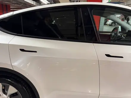 Tesla Model Y 2022 года за 18 000 000 тг. в Алматы – фото 5