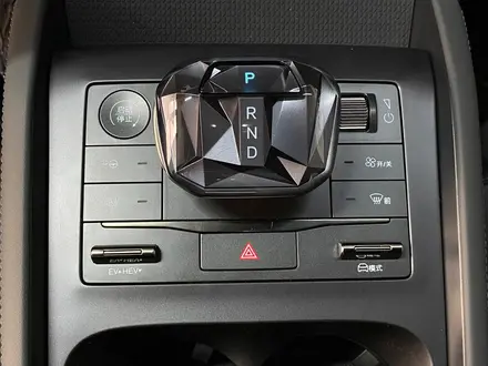 BYD Qin L DM-i Leading 2025 года за 10 790 000 тг. в Астана – фото 8