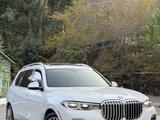 BMW X7 2021 года за 38 000 000 тг. в Алматы
