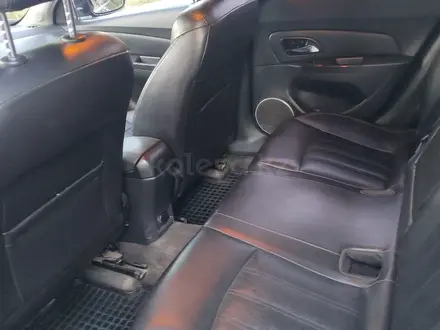 Chevrolet Cruze 2013 года за 3 800 000 тг. в Алматы – фото 10