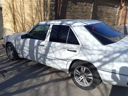 Mercedes-Benz E 200 1992 года за 1 000 000 тг. в Шымкент – фото 5