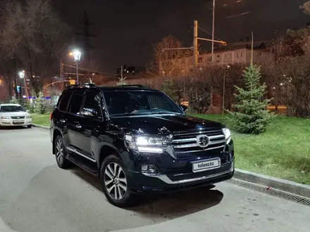 Toyota Land Cruiser 2019 года за 40 000 000 тг. в Алматы – фото 2