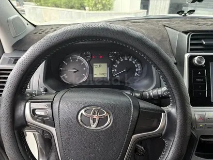 Toyota Land Cruiser Prado 2017 года за 20 999 999 тг. в Атырау – фото 10