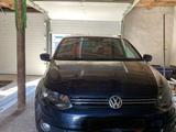 Volkswagen Polo 2015 года за 4 500 000 тг. в Актобе – фото 2