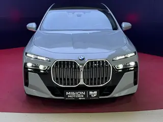 BMW 740