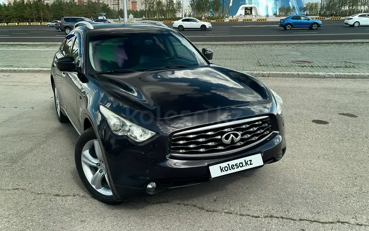 Infiniti FX35 2008 года за 9 000 000 тг. в Астана