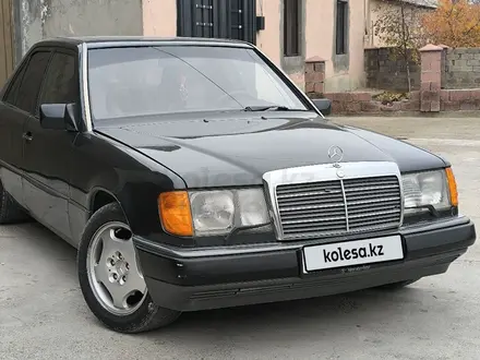 Mercedes-Benz E 230 1992 года за 1 800 000 тг. в Шымкент – фото 2