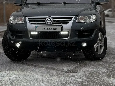 Volkswagen Touareg 2007 года за 10 200 000 тг. в Алматы