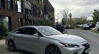 Lexus ES 250 2020 года за 19 000 000 тг. в Актау