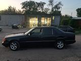 Mercedes-Benz E 200 1993 года за 900 000 тг. в Петропавловск – фото 3