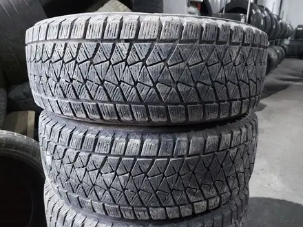 225/65R17 Bridgestone BLIZZAK DM-V2үшін75 000 тг. в Алматы – фото 2