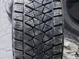 225/65R17 Bridgestone BLIZZAK DM-V2үшін75 000 тг. в Алматы – фото 4