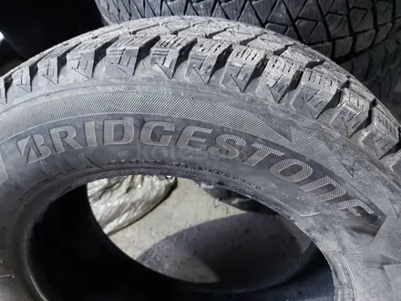 225/65R17 Bridgestone BLIZZAK DM-V2үшін75 000 тг. в Алматы – фото 5