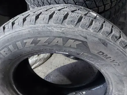 225/65R17 Bridgestone BLIZZAK DM-V2үшін75 000 тг. в Алматы – фото 6